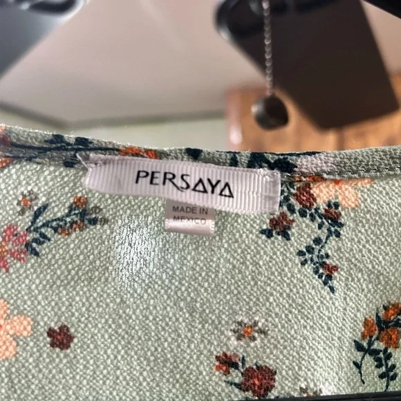 Persaya Green Ruched Polo Blouse size small. - Picture 6 of 8